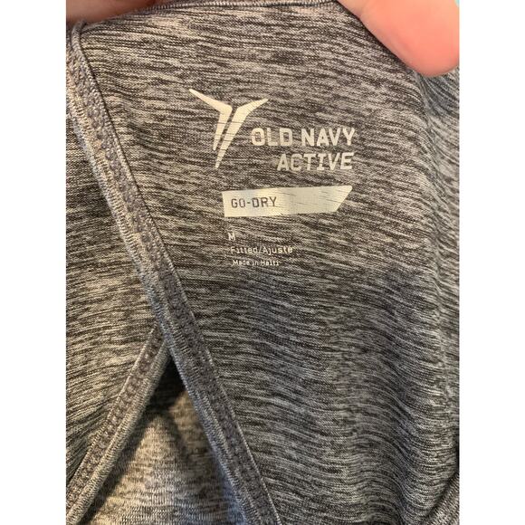 Old Navy active gray fitted tank top size M - Picture 3 of 10